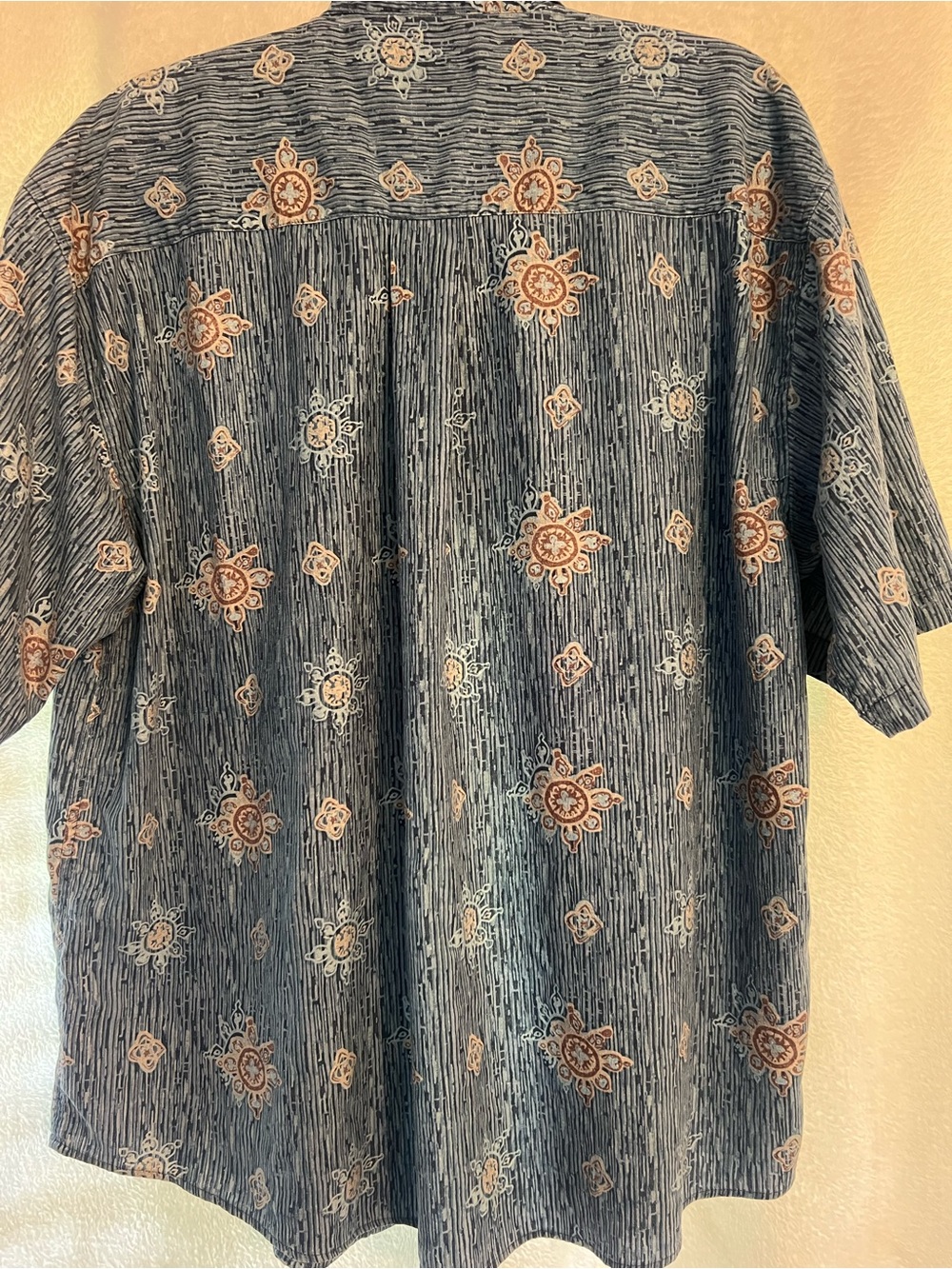 Blue Patterned Short-Sleeve Button-Down Shirt 80% Silk - Picture 6 of 6